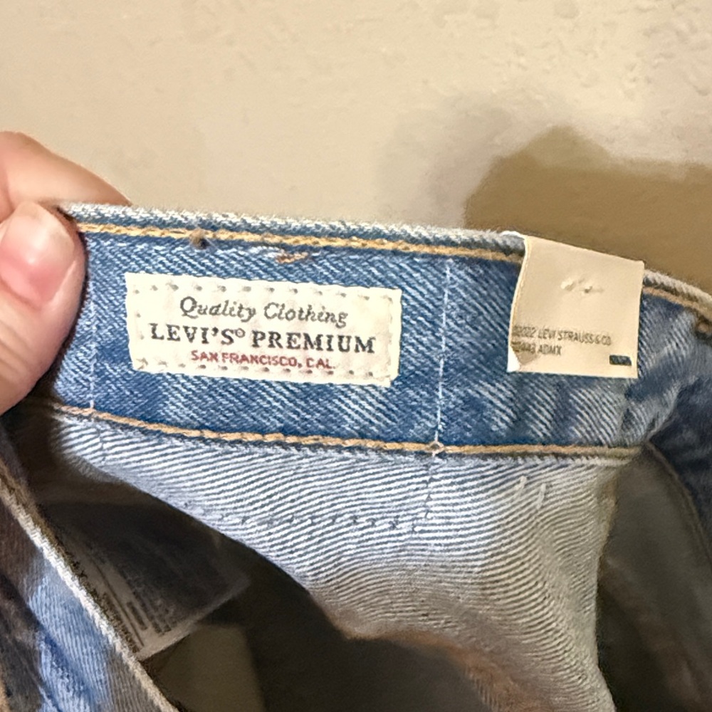 Levi's 501 high rise Distressed Blue Jean Shorts - Picture 5 of 7
